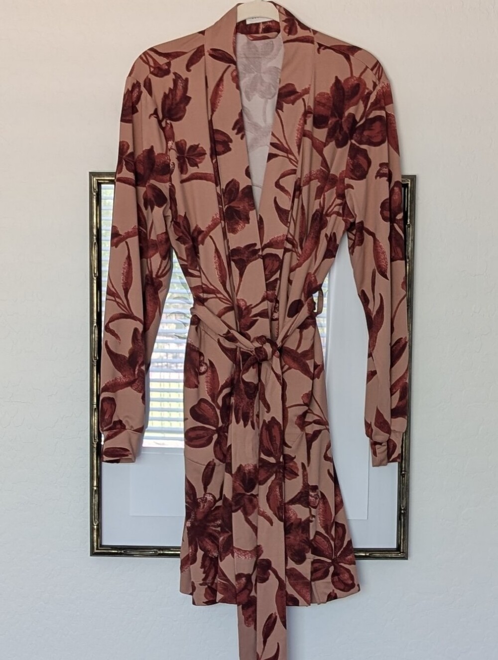 Mason Grey Short  Blush and Brown Floral Tie-Waist Long Sleeve Cuffed Robe SZ S